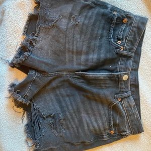 AE 90s Boyfriend Short